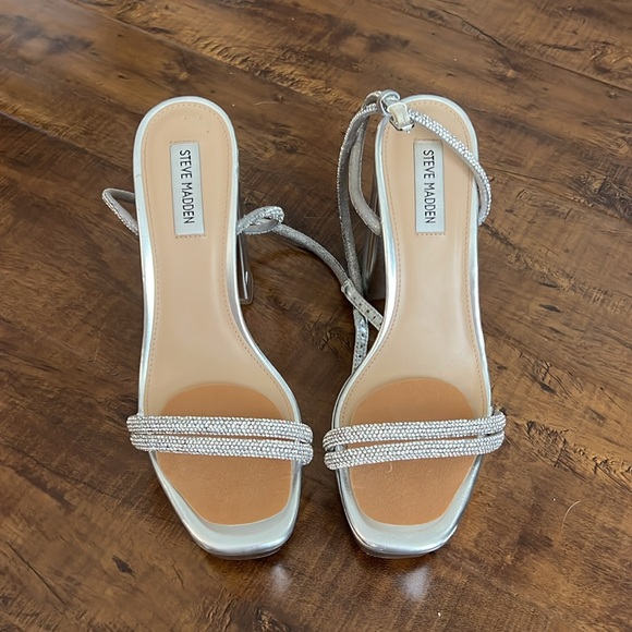 Steve Madden Metallic Sparkly Silver Lofty Block Heels - Picture 2 of 8